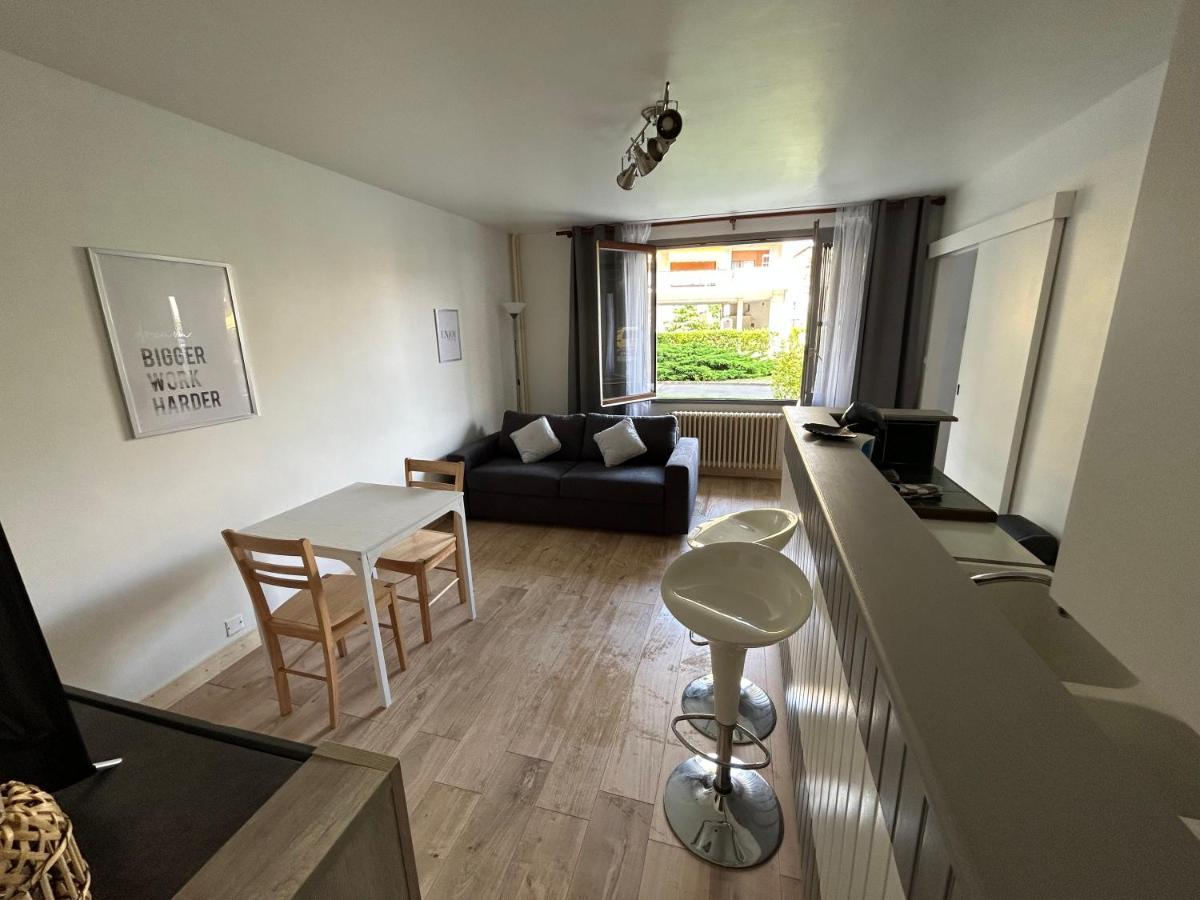 Mission 36 - Wifi - Calme Et Tranquillite - Residence Beausejour Троа Екстериор снимка